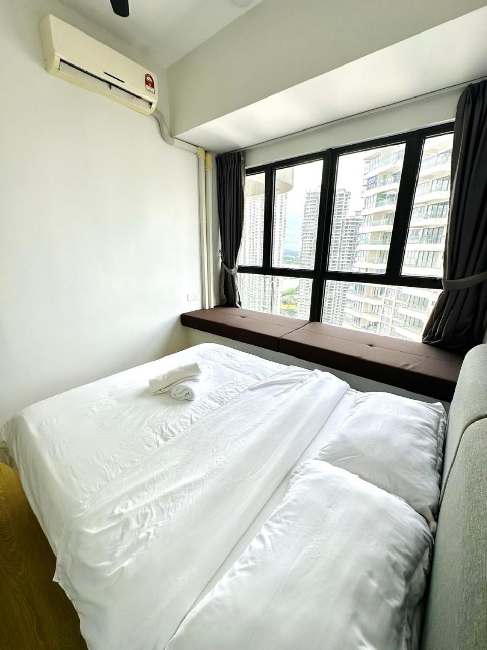 Danga Bay View 4 Pax Apartment Johor Bahru