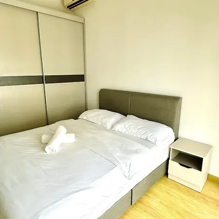 Danga Bay Beach View 4 Pax Apartment Johor Bahru Exterior photo